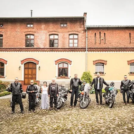 Rothschilduv Dvur Feriegård Bělá
