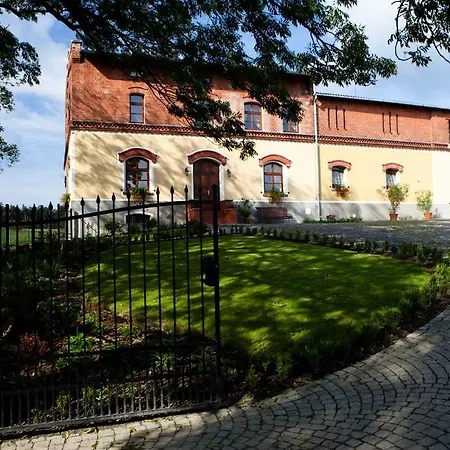 Feriegård Rothschilduv Dvur