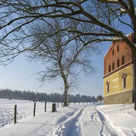 Feriegård Rothschilduv Dvur *