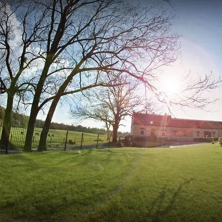 Rothschilduv Dvur Feriegård Bělá
